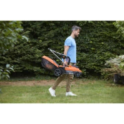 Black & Decker BLACK+DECKER 2x18V Grasmaaier BCMW33184L2-QW 33 Cm Incl. Twee 4,0 Ah Accu's -Gardena Verkoop 123 3111