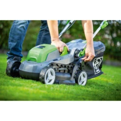 LUX 20V Accu Grasmaaier 33cm Incl. 2 Accu's 4,0Ah + Lader 16 LUX 20V Accu Grasmaaier 33cm Incl. 2 Accu's 4,0Ah + Lader -Gardena Verkoop 123 3130