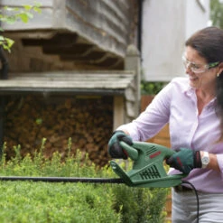 Bosch Heggenschaar EasyHedgeCut 46 7 Bosch Heggenschaar EasyHedgeCut 46 -Gardena Verkoop 123 3829